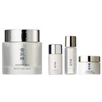 西武・そごう限定　雪肌精MYVプロテクトデイクリームキット